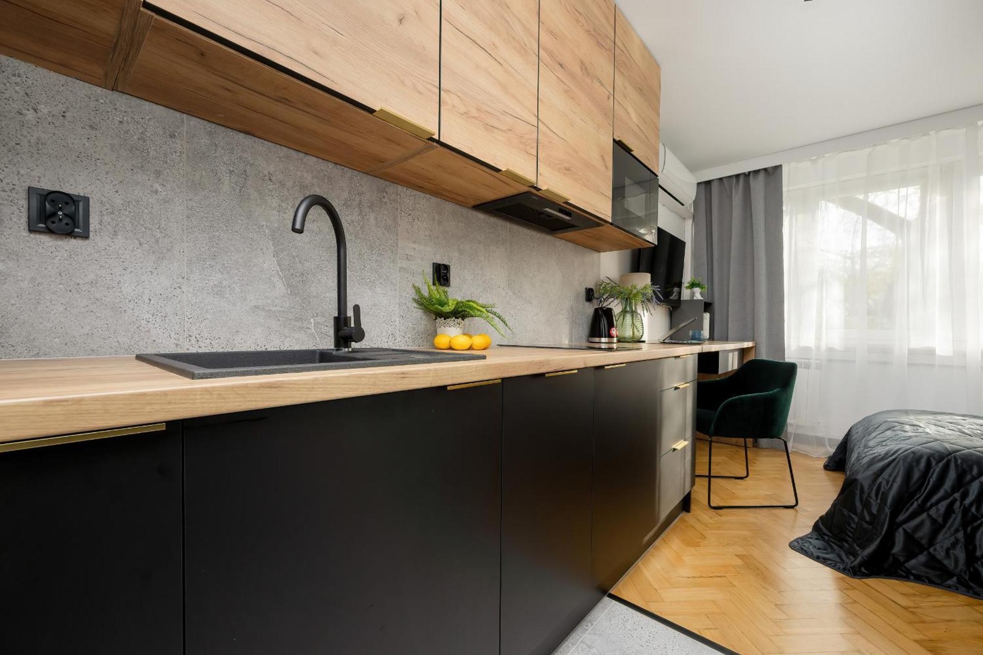 Modern Black & Wooden Apartment Warsaw Near The Airport By Noclegi Renters 외부 사진